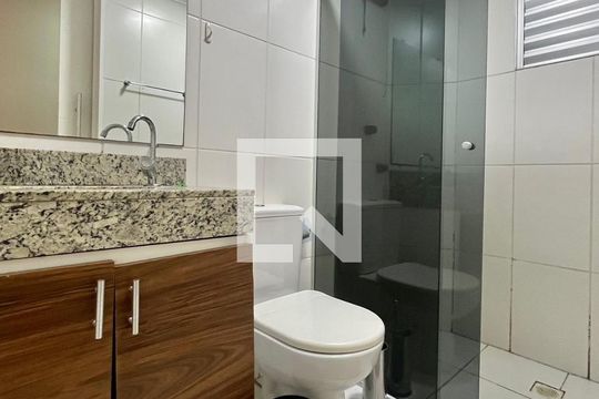 Banheiro de apartamento à venda com 1 quarto, 45m² em Jardim Nova Europa, Campinas
