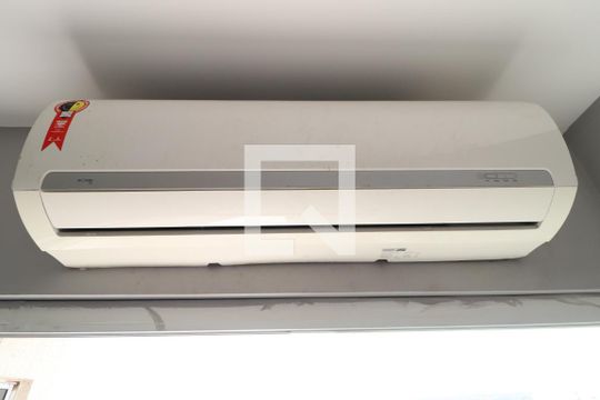 Sala de apartamento para alugar com 2 quartos, 57m² em Jardim Europa, Uberlândia