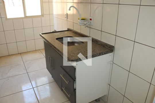 Apartamento para alugar com 2 quartos, 46m² em Jardim Arco-iris, Cotia