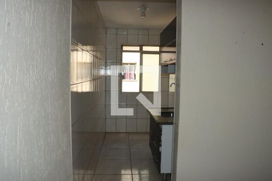 Apartamento para alugar com 2 quartos, 46m² em Jardim Arco-iris, Cotia