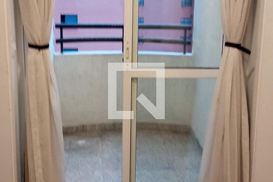 Sala de apartamento para alugar com 1 quarto, 55m² em Centro, Santo André