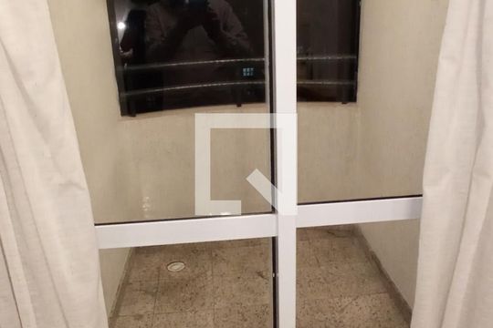 Sala de apartamento para alugar com 1 quarto, 55m² em Centro, Santo André