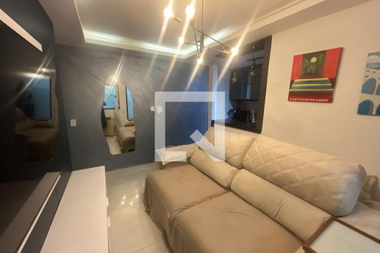 Apartamento para alugar com 2 quartos, 67m² em Pitangueiras, Rio de Janeiro