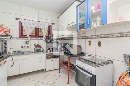 Cozinha de casa para alugar com 3 quartos, 250m² em Sarandi, Porto Alegre