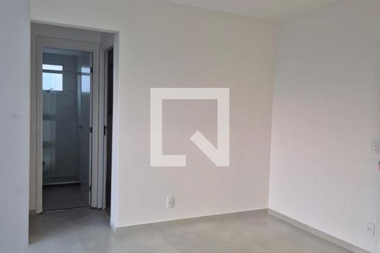 Sala de apartamento para alugar com 2 quartos, 39m² em Boaçava, São Paulo