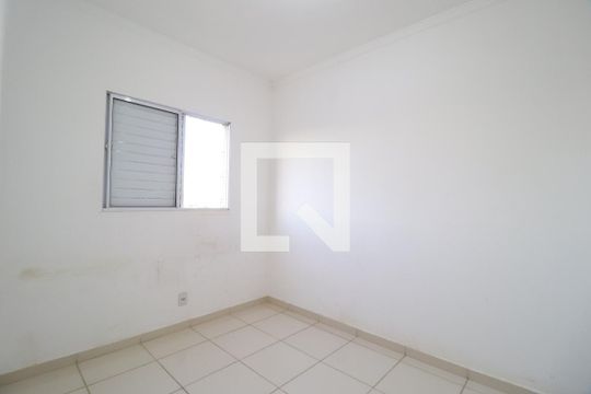 Quarto 1 de apartamento para alugar com 2 quartos, 55m² em Dona Zulmira, Uberlândia