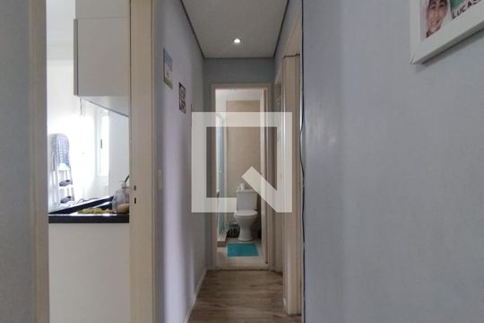 Corredor de apartamento à venda com 2 quartos, 50m² em Parque Erasmo Assunção, Santo André