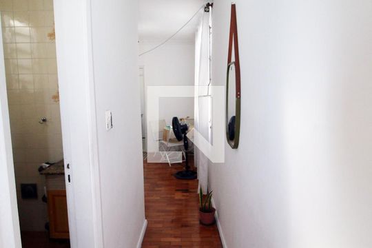 Sala - Corredor de apartamento para alugar com 3 quartos, 150m² em Olaria, Rio de Janeiro