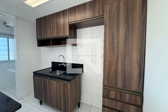 Cozinha de apartamento à venda com 2 quartos, 54m² em Quitaúna, Osasco