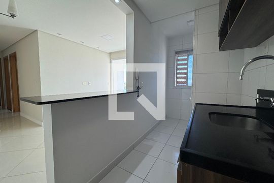 Apartamento à venda com 2 quartos, 54m² em Quitaúna, Osasco