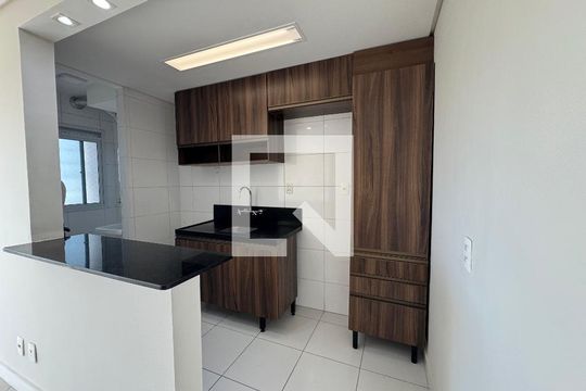 Cozinha de apartamento à venda com 2 quartos, 54m² em Quitaúna, Osasco