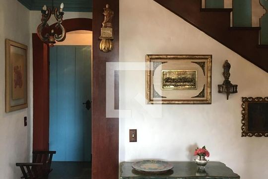 Sala de casa para alugar com 5 quartos, 687m² em Várzea, Lagoa Santa