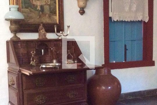 Sala de casa para alugar com 5 quartos, 687m² em Várzea, Lagoa Santa