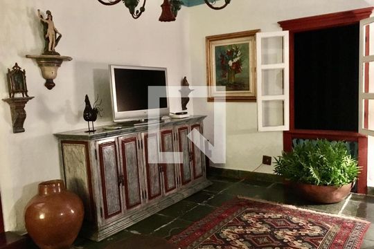 Sala de casa para alugar com 5 quartos, 687m² em Várzea, Lagoa Santa