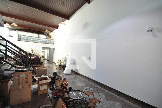 Sala de estar de casa para alugar com 3 quartos, 650m² em Vila Guilherme, São Paulo