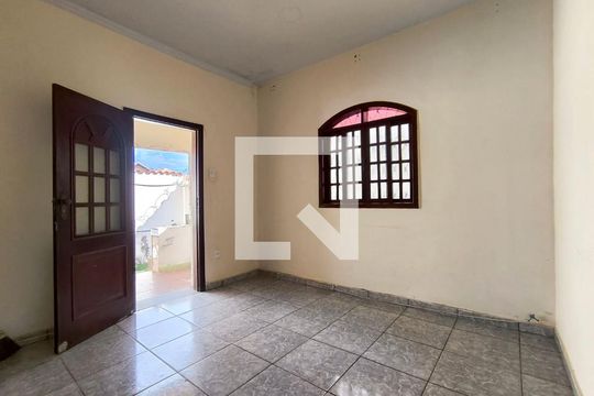 Casa à venda com 3 quartos, 420m² em São Geraldo, Belo Horizonte