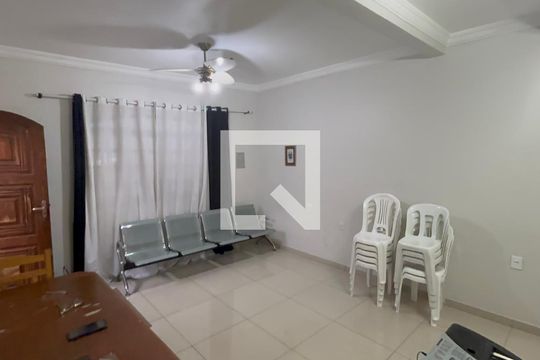 Casa à venda com 4 quartos, 59m² em Chácara Cruzeiro do Sul, São Paulo