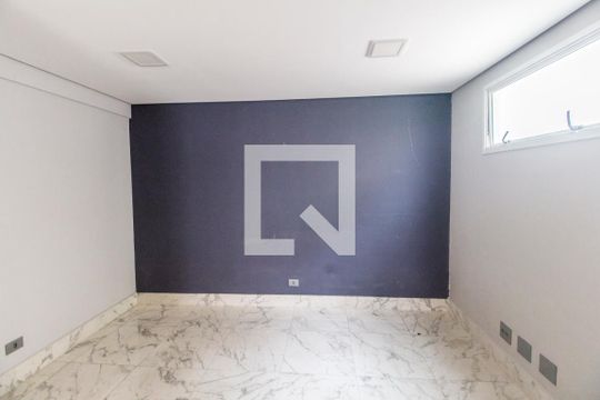 Sala  de casa de condomínio para alugar com 3 quartos, 200m² em Tamboré, Santana de Parnaíba