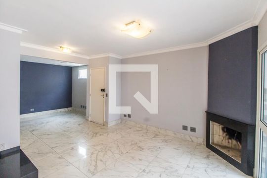 Sala  de casa de condomínio para alugar com 3 quartos, 200m² em Tamboré, Santana de Parnaíba