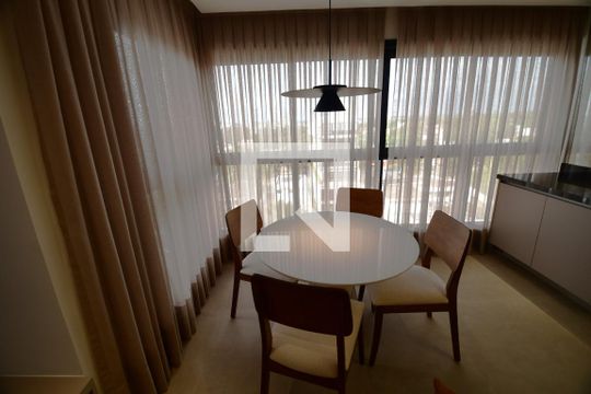 Sala de kitnet/studio para alugar com 1 quarto, 50m² em Nova Campinas, Campinas