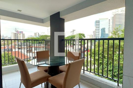 Varanda de kitnet/studio para alugar com 1 quarto, 42m² em Pinheiros, São Paulo