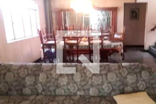 Sala de casa à venda com 6 quartos, 250m² em Bela Vista, Osasco