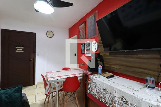 Apartamento à venda com 3 quartos, 61m² em Jardim Sabará, Porto Alegre