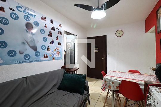 Apartamento à venda com 3 quartos, 61m² em Jardim Sabará, Porto Alegre