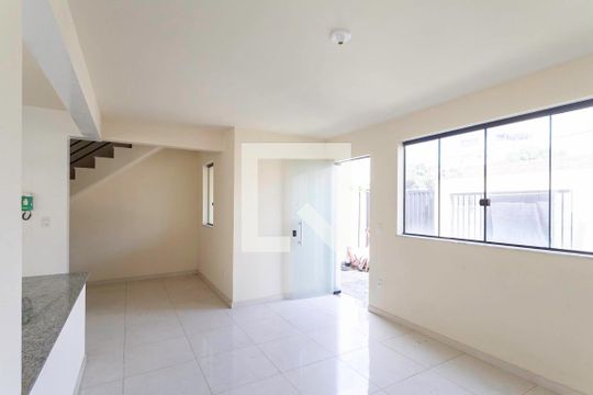 Sala de casa à venda com 2 quartos, 100m² em Paquetá, Belo Horizonte