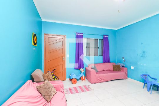 Sala de casa para alugar com 2 quartos, 136m² em Itaquera, São Paulo