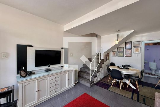 Sala de casa à venda com 3 quartos, 90m² em Jardim Aeroporto, São Paulo