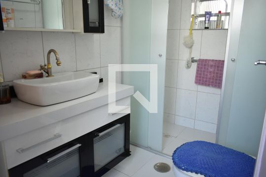 Banheiro de apartamento para alugar com 2 quartos, 57m² em Chácara Inglesa, São Paulo