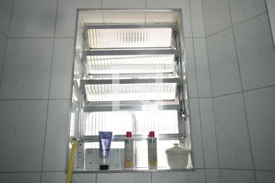 Banheiro de apartamento para alugar com 2 quartos, 57m² em Chácara Inglesa, São Paulo