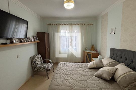 Quarto 1 de casa à venda com 3 quartos, 175m² em Vila Helena, Santo André
