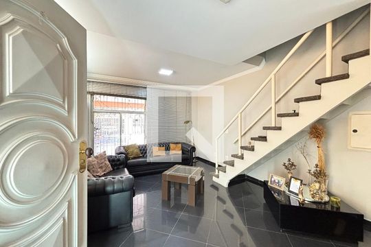 Sala de casa à venda com 3 quartos, 180m² em Vila Olímpia, São Paulo