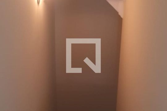 Escada de casa à venda com 4 quartos, 240m² em Nova Petrópolis, São Bernardo do Campo