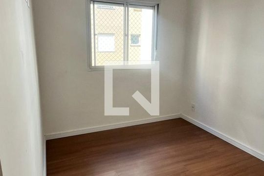 Quarto de apartamento para alugar com 2 quartos, 46m² em Roselândia, Cotia