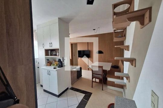 Sala de apartamento à venda com 2 quartos, 48m² em Vila Palmares, Santo André