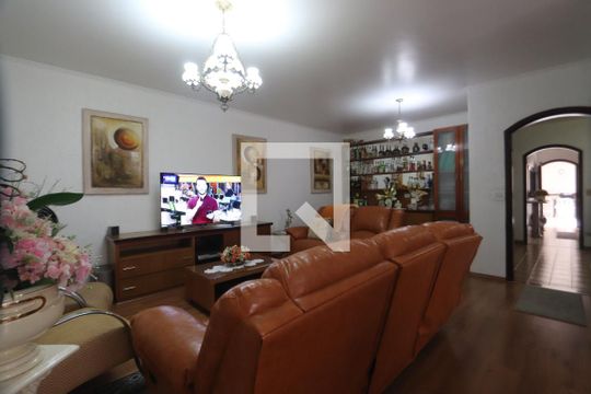 Casa à venda com 4 quartos, 250m² em Jardim Avelino, São Paulo