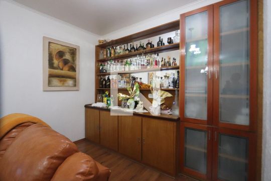 Sala de casa à venda com 4 quartos, 250m² em Jardim Avelino, São Paulo