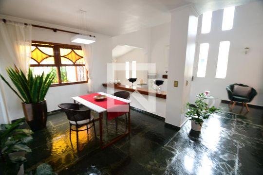 Sala de casa para alugar com 5 quartos, 290m² em Chácara Primavera, Campinas