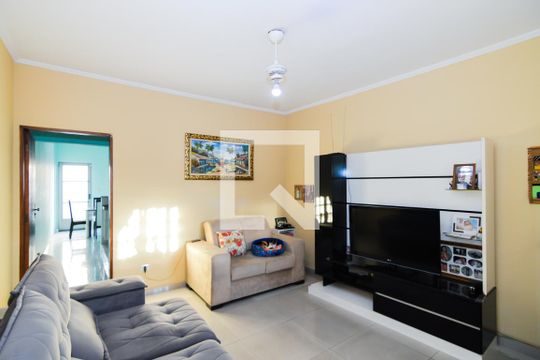 Casa à venda com 2 quartos, 200m² em Vila Galvão, Guarulhos