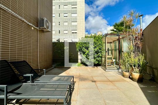 Área privativa de apartamento à venda com 3 quartos, 238m² em Carmo, Belo Horizonte