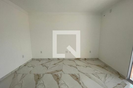 Sala de casa à venda com 3 quartos, 145m² em Rio Pequeno, São Paulo
