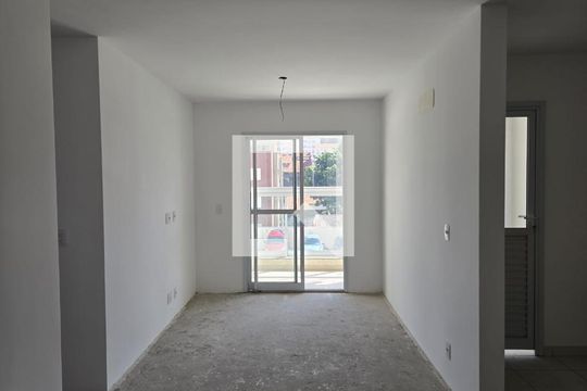 Sala  de apartamento à venda com 3 quartos, 68m² em Vila Galvão, Guarulhos