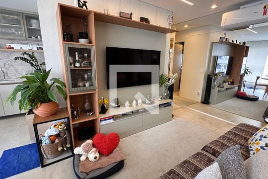 Sala/cozinha de apartamento à venda com 3 quartos, 81m² em Santo Amaro, São Paulo