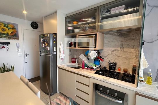 Sala/cozinha de apartamento à venda com 3 quartos, 81m² em Santo Amaro, São Paulo