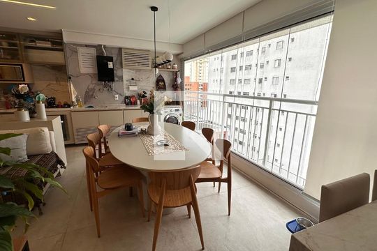 Sala/cozinha de apartamento à venda com 3 quartos, 81m² em Santo Amaro, São Paulo