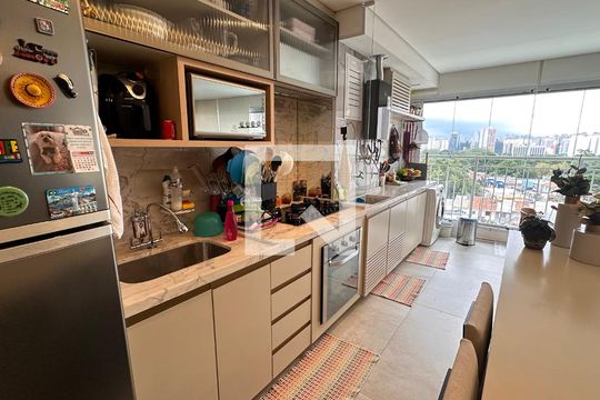 Sala/cozinha de apartamento à venda com 3 quartos, 81m² em Santo Amaro, São Paulo