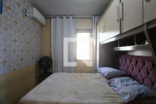 Quarto 1 de casa para alugar com 2 quartos, 70m² em São José, Canoas